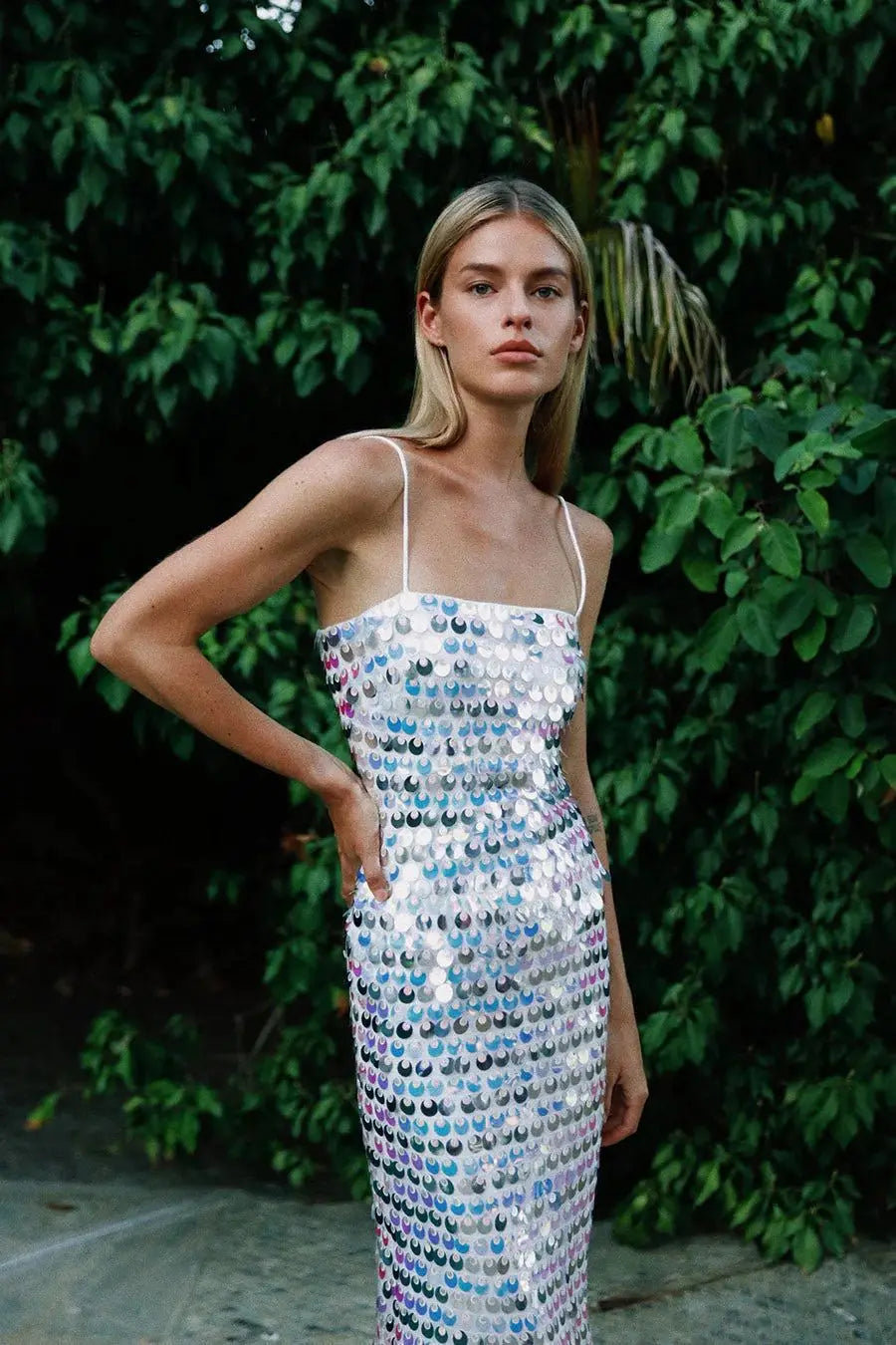 Modista Sparkling Slim Sequin Dresses