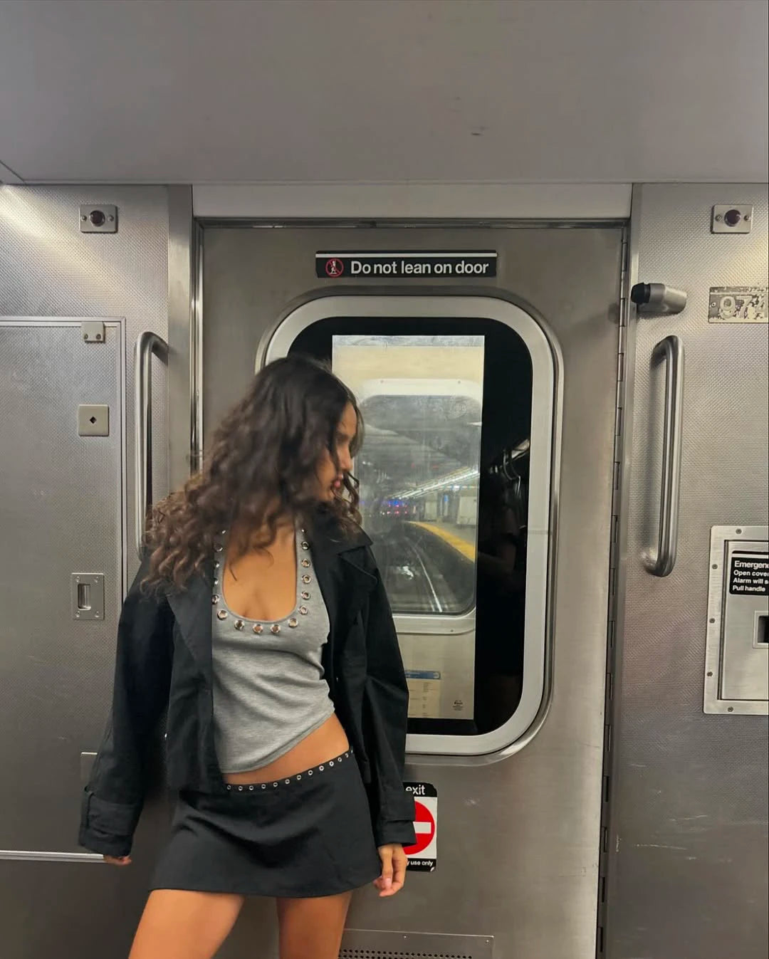 Honey honey black low-rise mini side slits A-line skirt