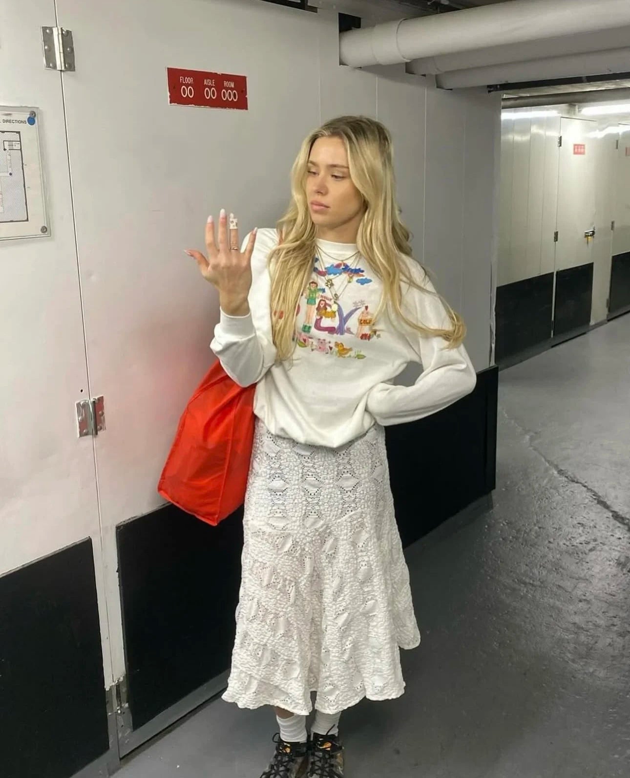 Buskie hollow knit top vest high waist skirt