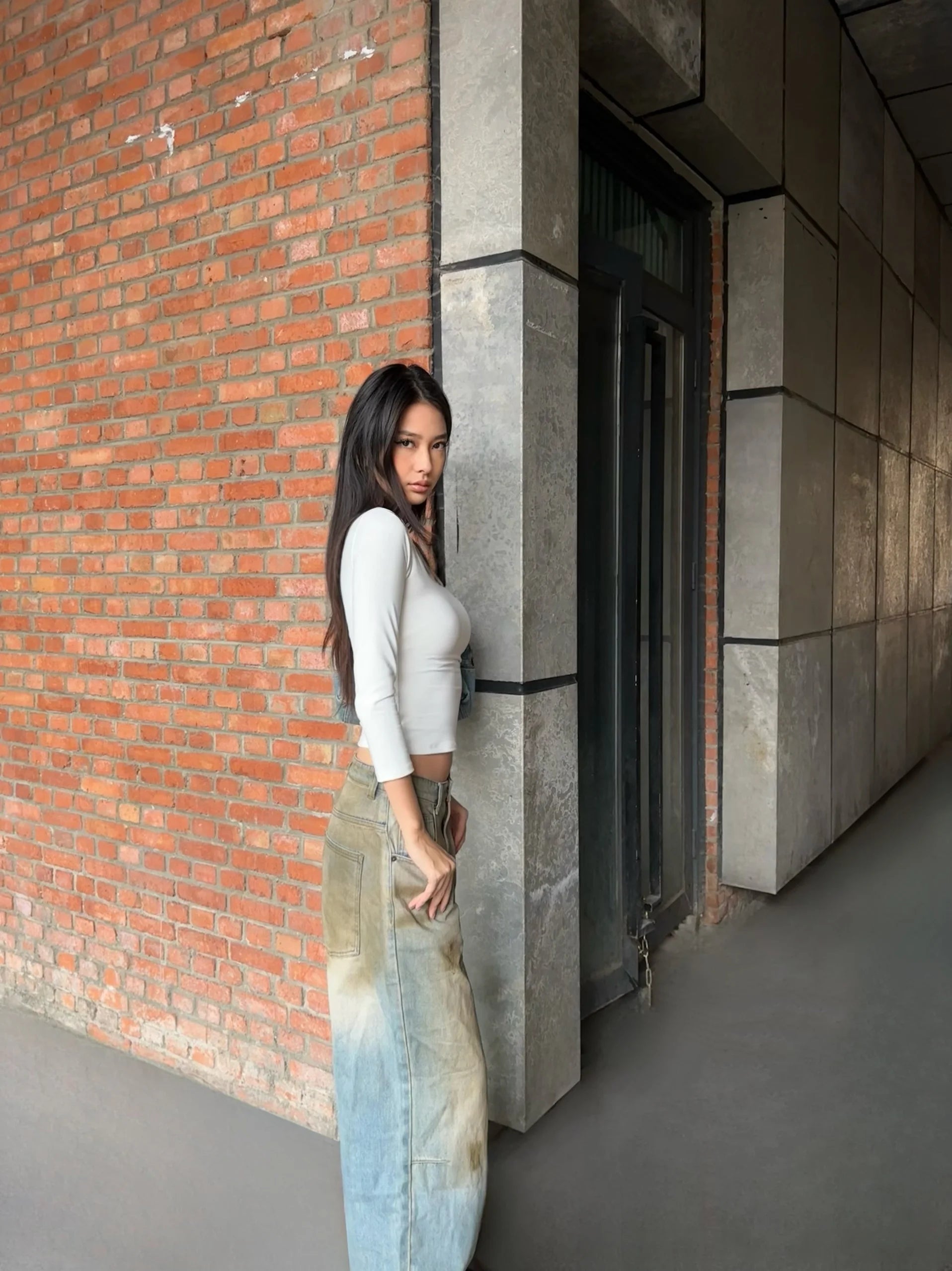 Red Long-Sleeved Tight-Fitting Top