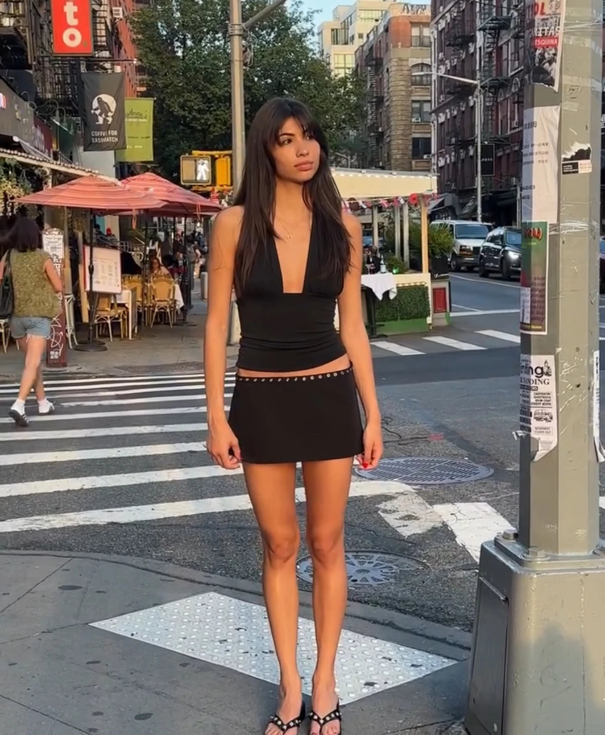 Honey honey black low-rise mini side slits A-line skirt